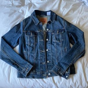 vintage new levi’s jean jacket
